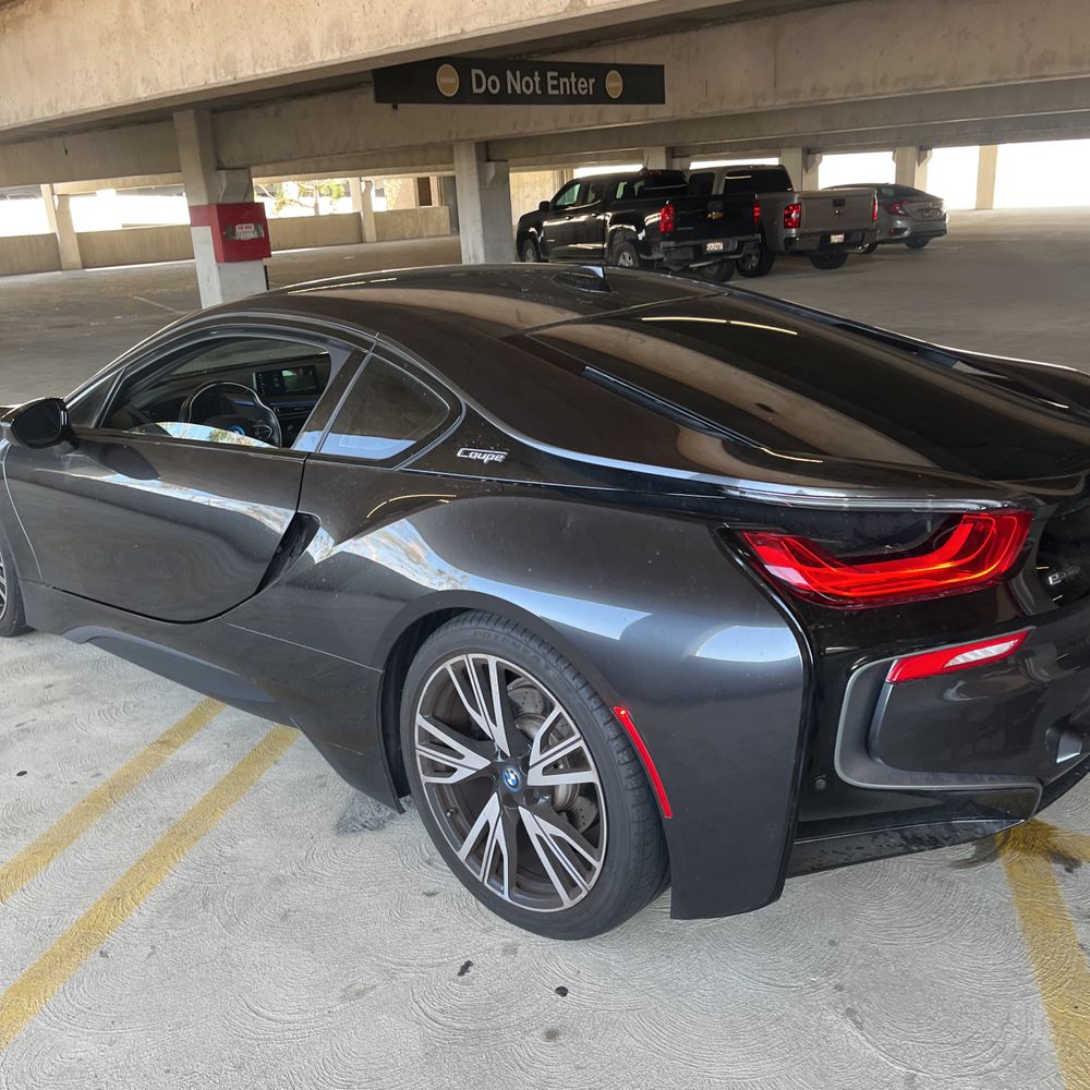 2019 BMW i8