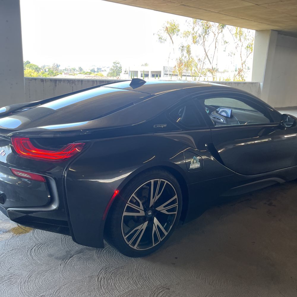 2019 BMW i8