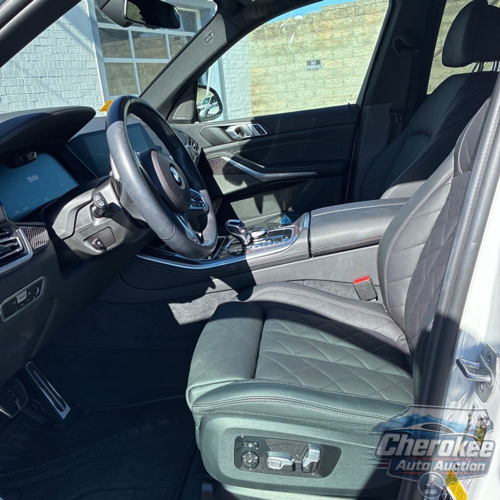 2023 BMW X5 M50i