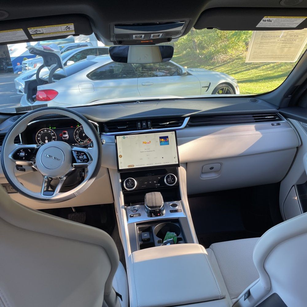 2024 Jaguar F-Pace P400 R-Dynamic S
