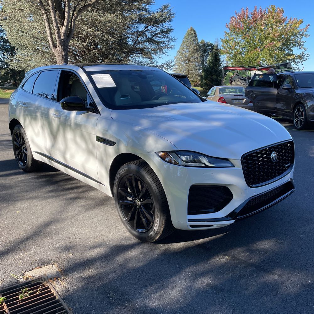 2024 Jaguar F-Pace P400 R-Dynamic S