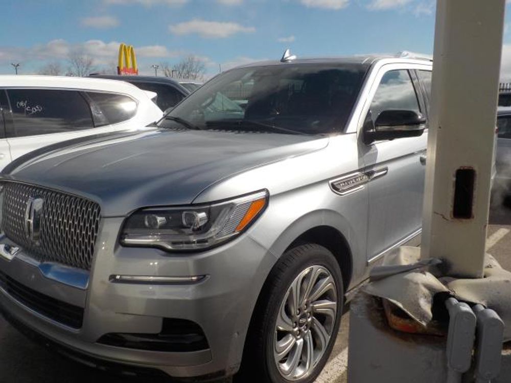2023 Lincoln Navigator