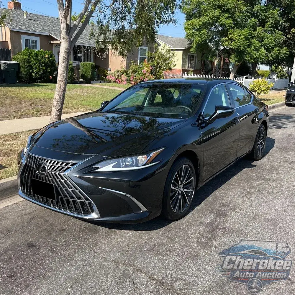 2025 Lexus ES 300h Base