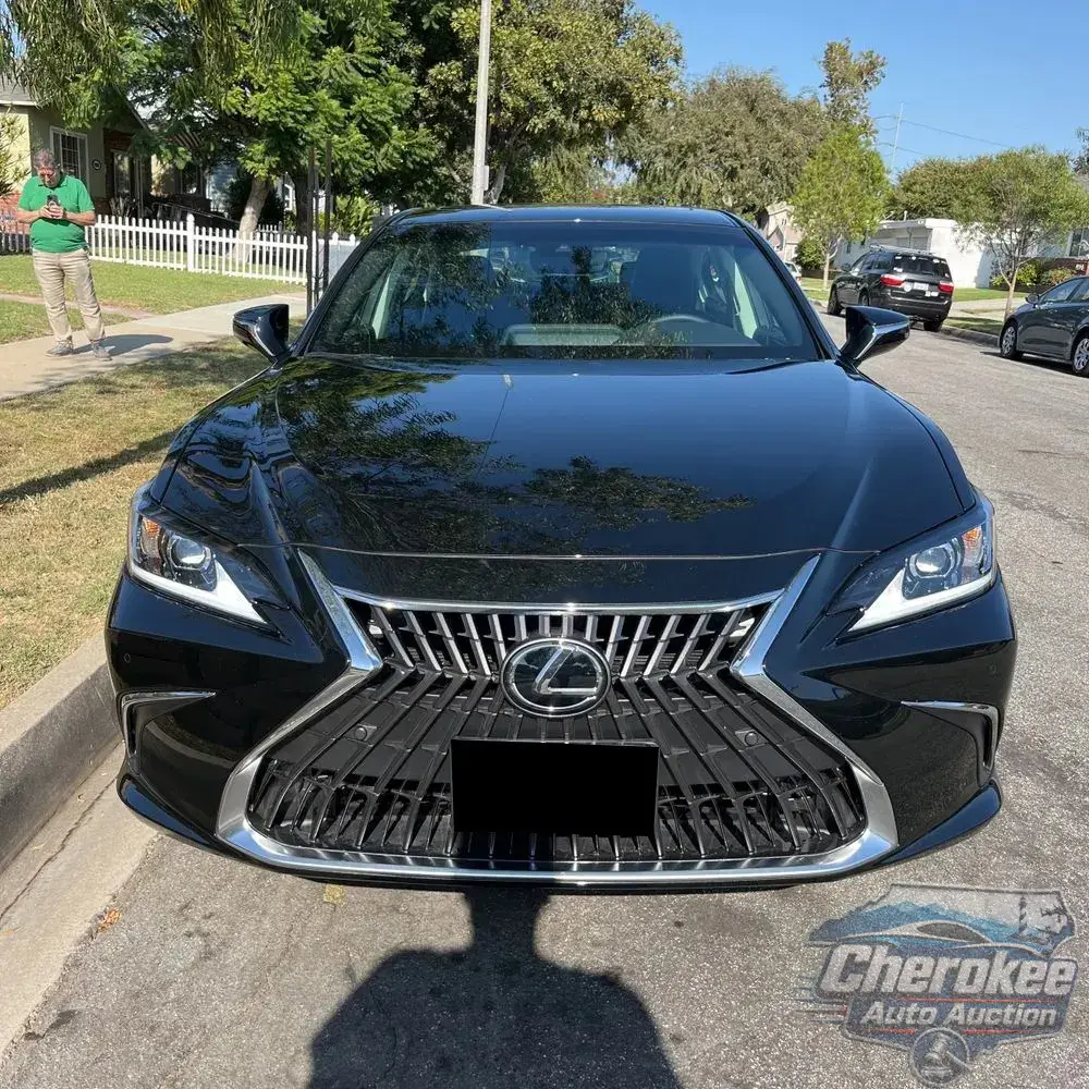 2025 Lexus ES 300h Base