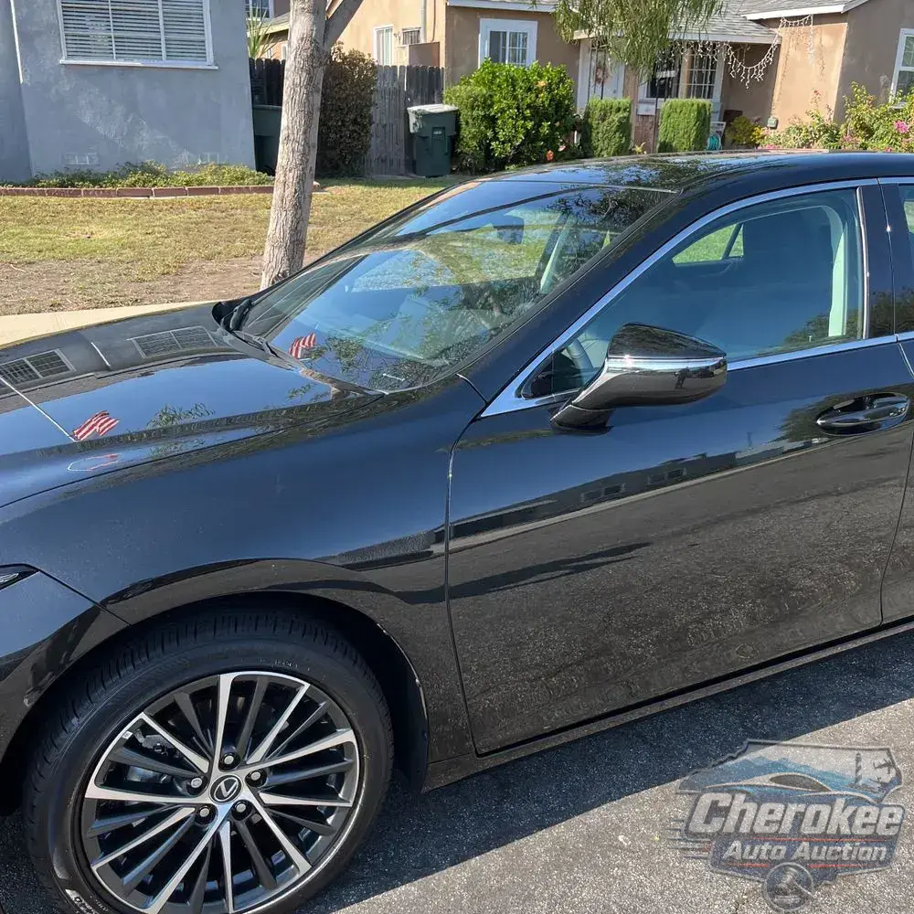 2025 Lexus ES 300h Base