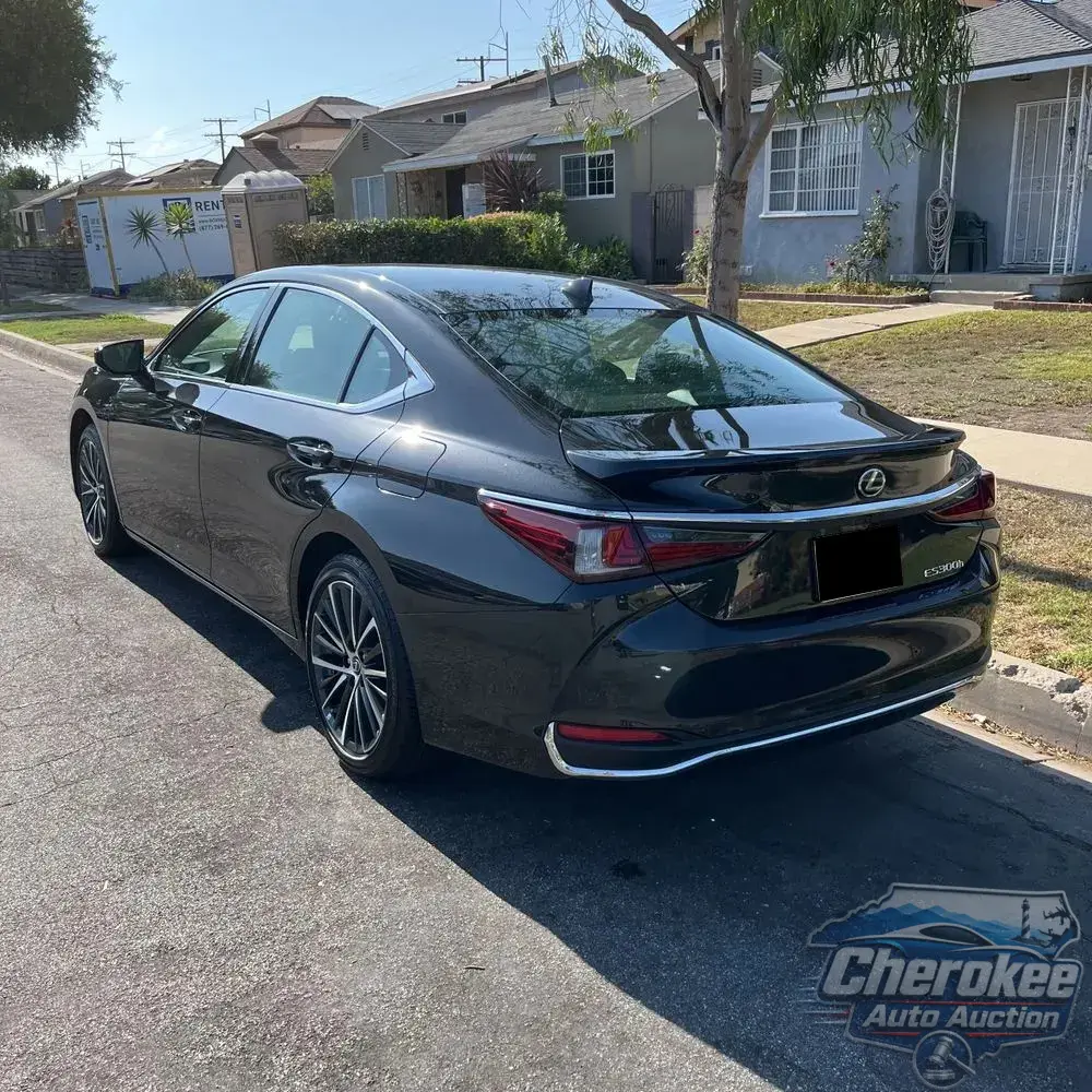 2025 Lexus ES 300h Base