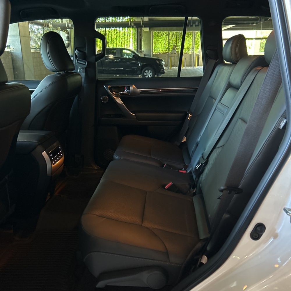 2023 Lexus GX 460 Luxury