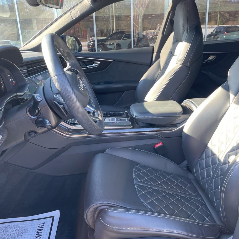 2022 Audi SQ8 Premium Plus