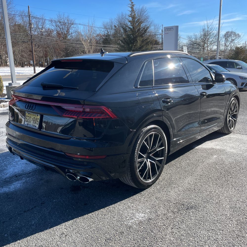 2022 Audi SQ8 Premium Plus