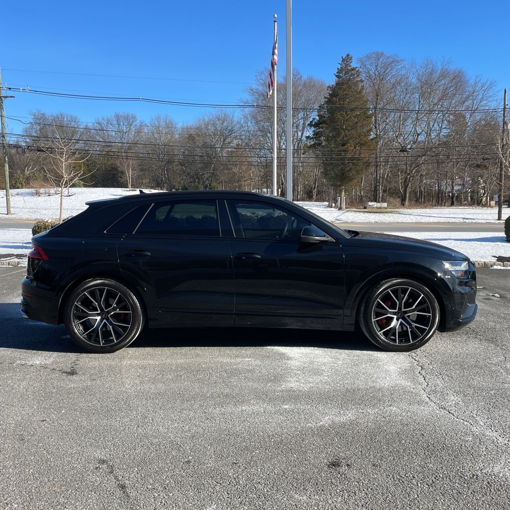 2022 Audi SQ8 Premium Plus