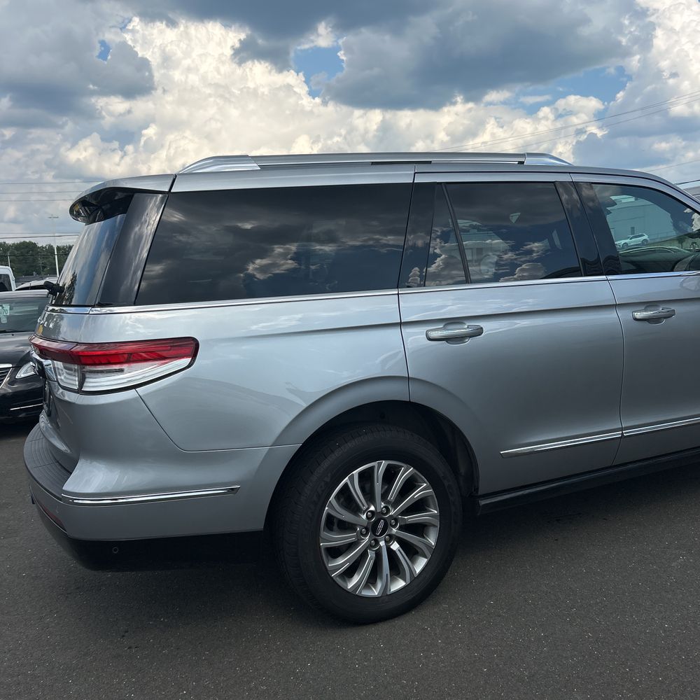 2023 Lincoln Navigator Standard