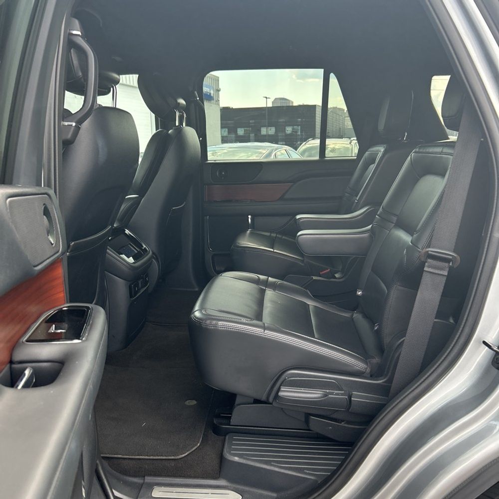2023 Lincoln Navigator Standard