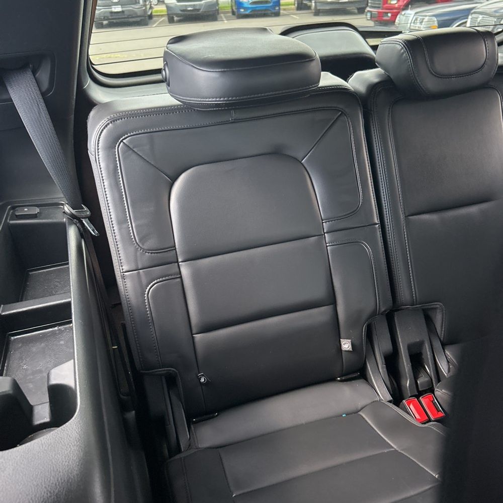 2023 Lincoln Navigator Standard