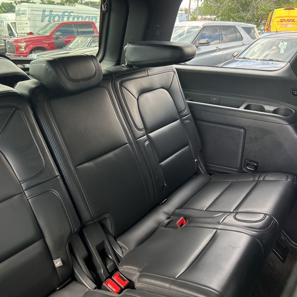 2023 Lincoln Navigator Standard