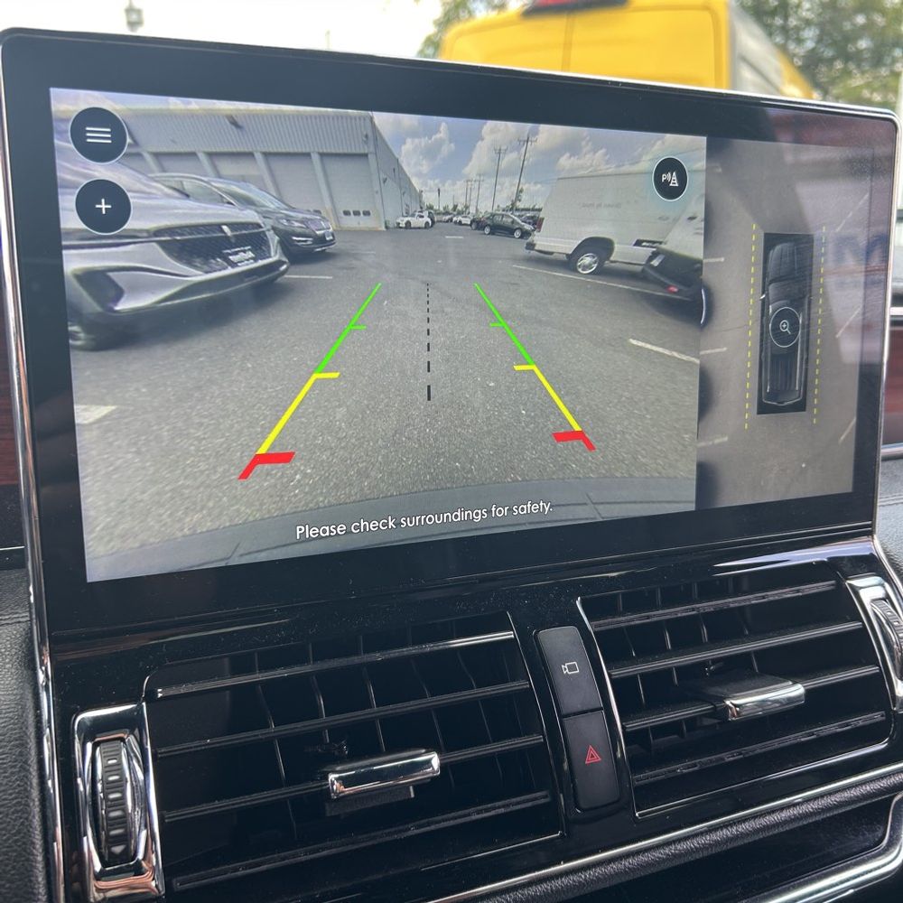 2023 Lincoln Navigator Standard