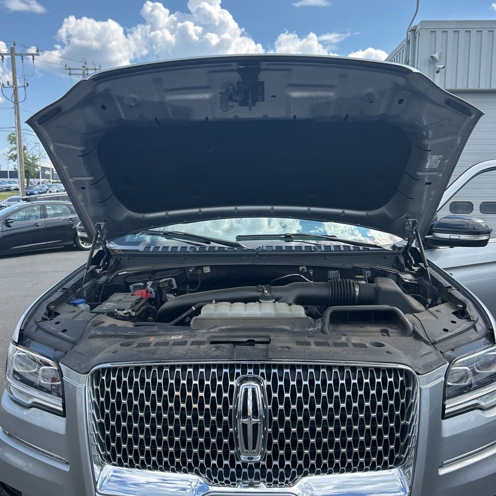 2023 Lincoln Navigator Standard