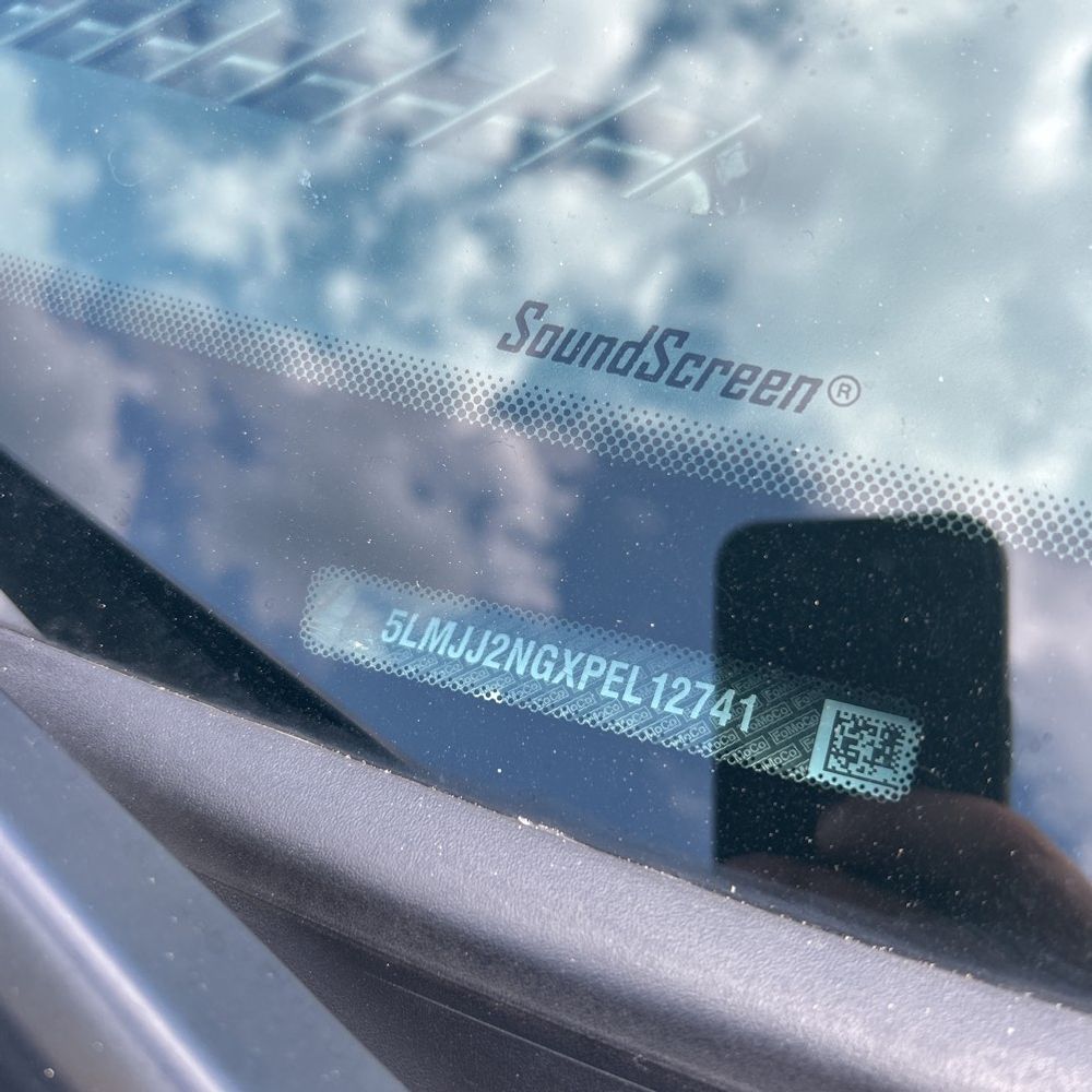 2023 Lincoln Navigator Standard