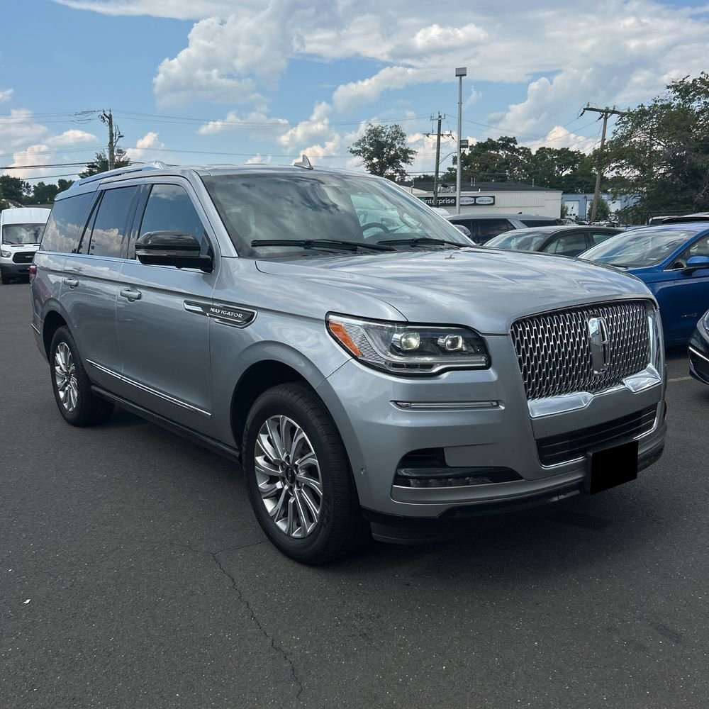 2023 Lincoln Navigator Standard