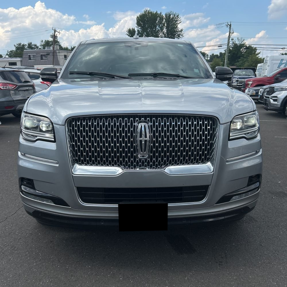 2023 Lincoln Navigator Standard