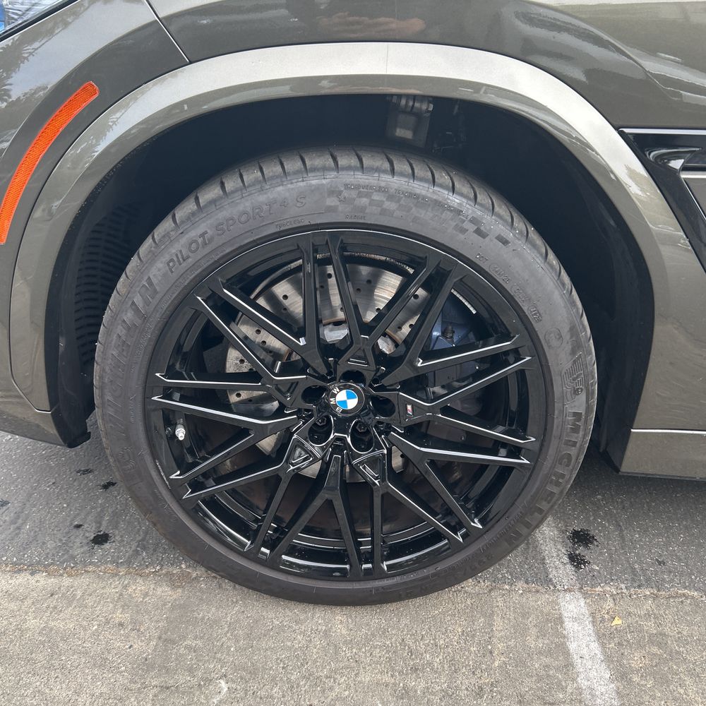 2021 BMW X6 M