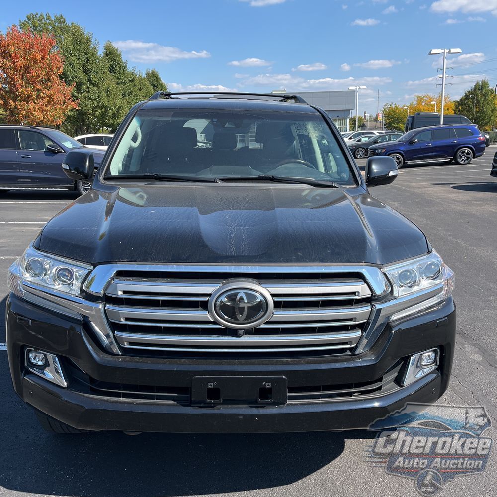 2020 Toyota Land Cruiser Base