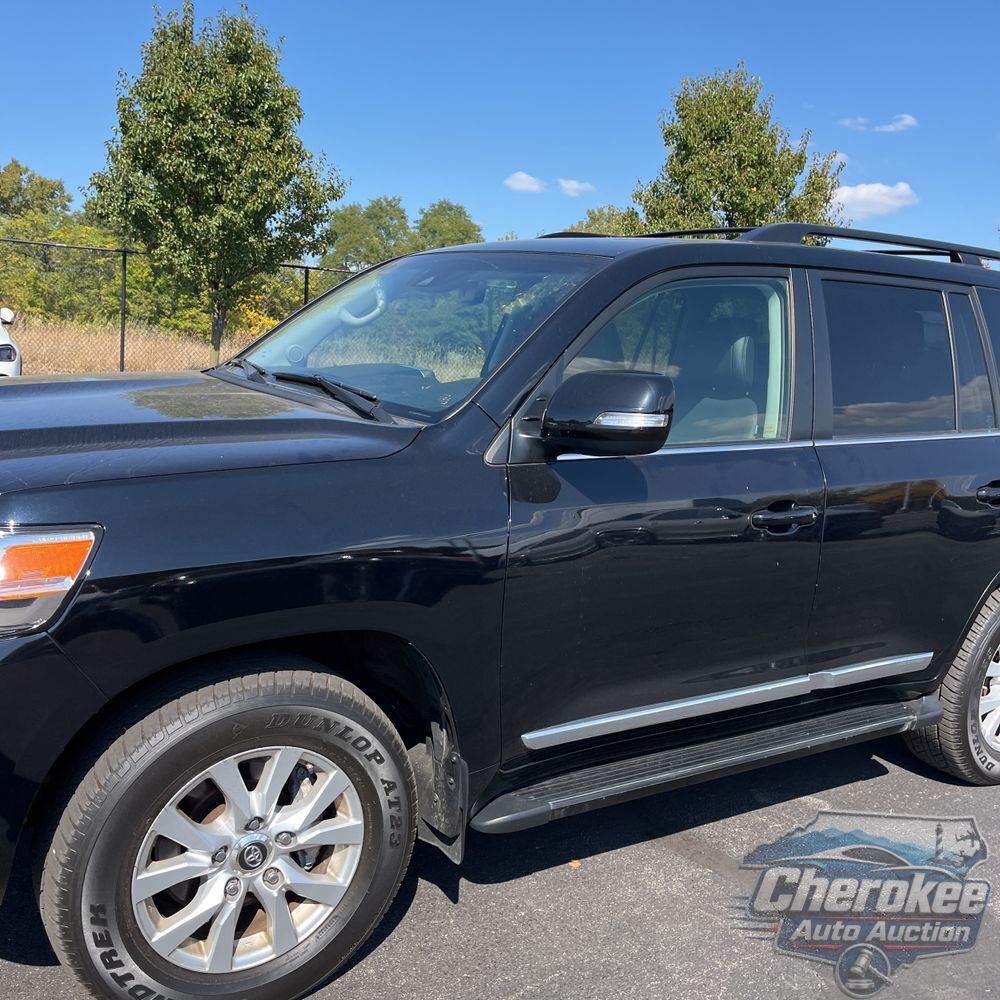 2020 Toyota Land Cruiser Base
