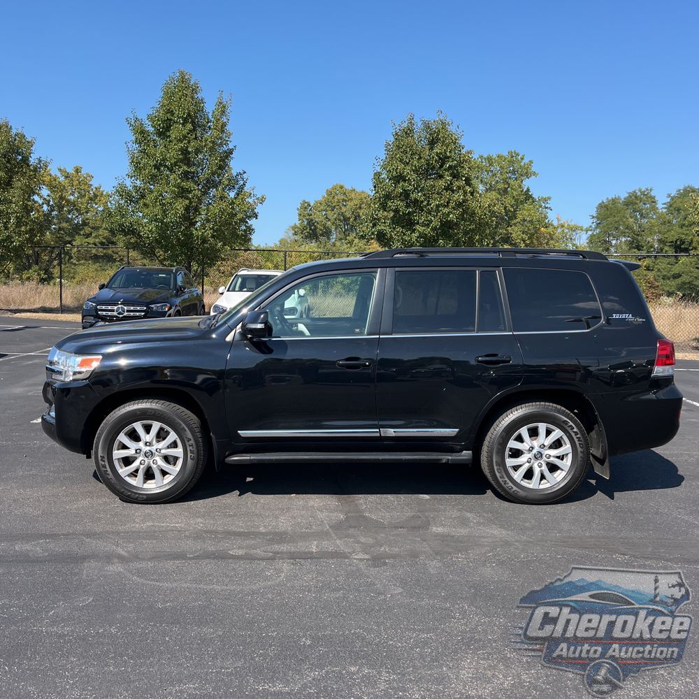 2020 Toyota Land Cruiser Base