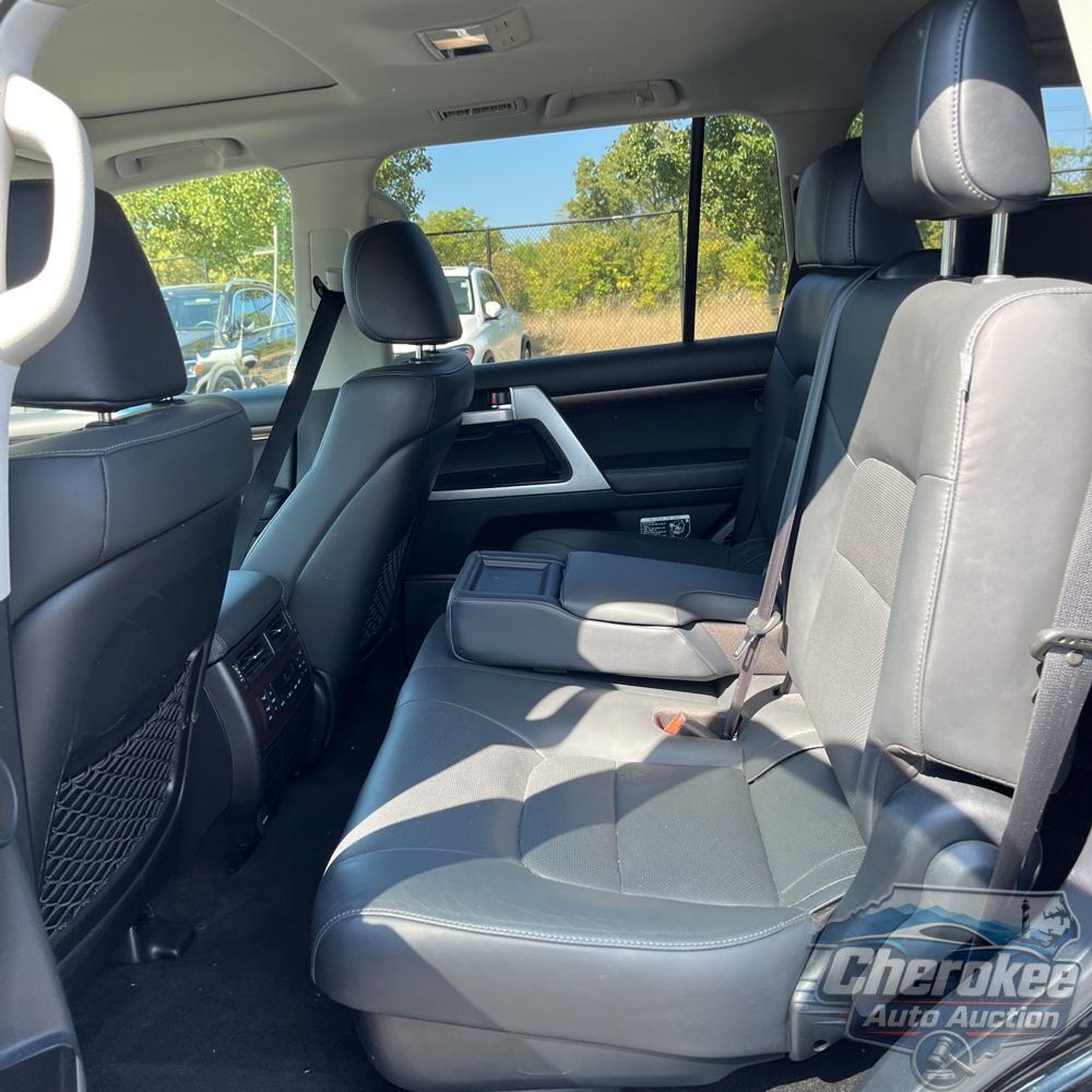 2020 Toyota Land Cruiser Base