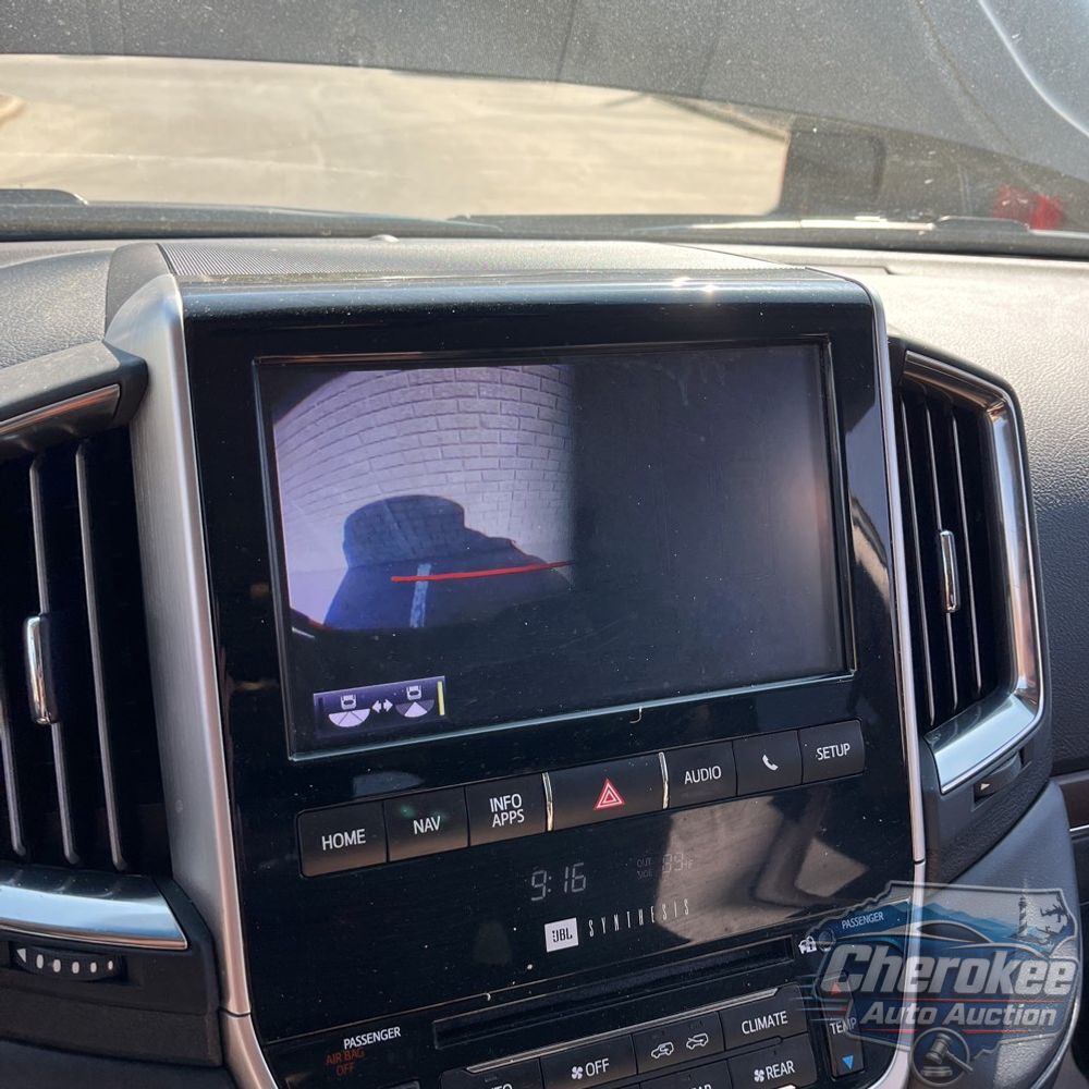 2020 Toyota Land Cruiser Base
