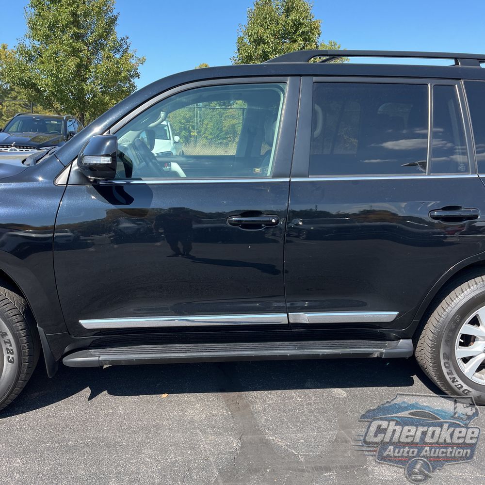 2020 Toyota Land Cruiser Base