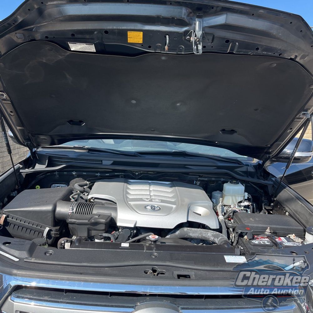 2020 Toyota Land Cruiser Base