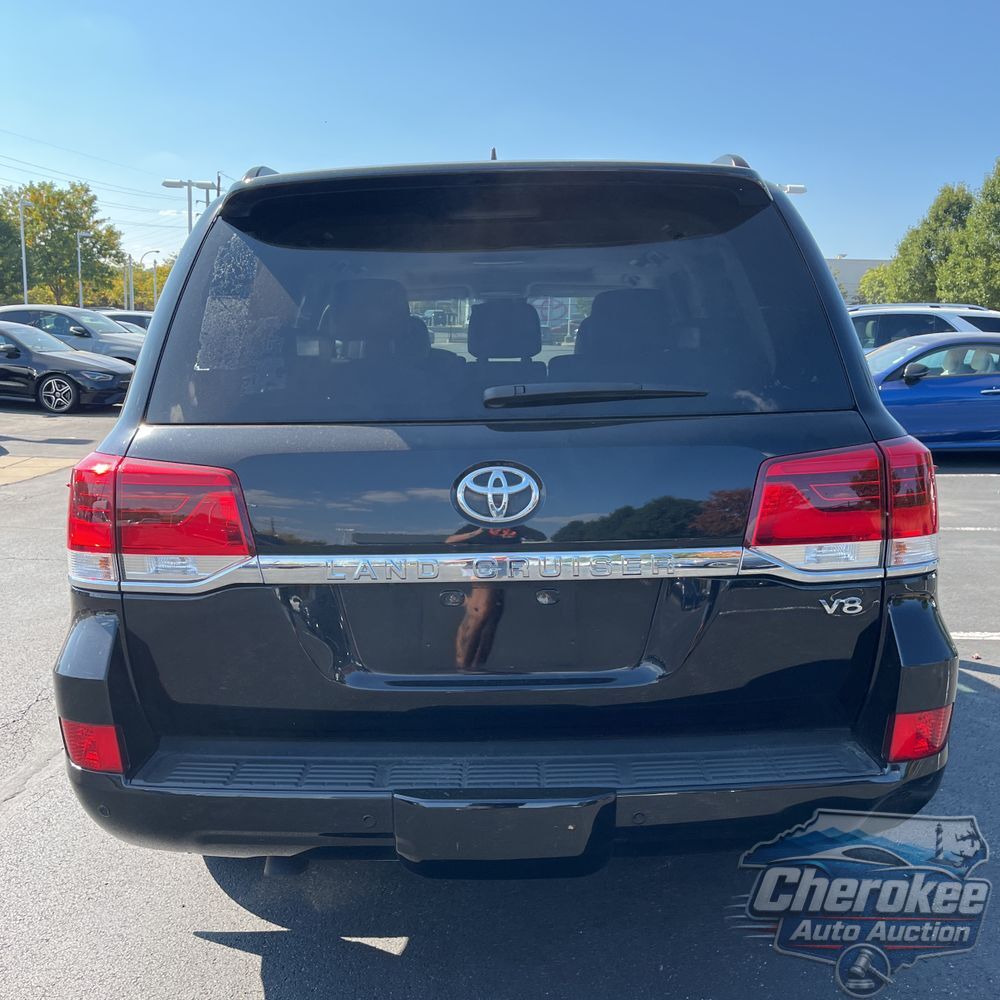 2020 Toyota Land Cruiser Base