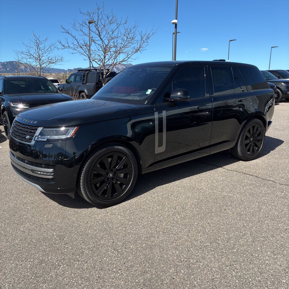 2023 Land Rover Range Rover P530 SE