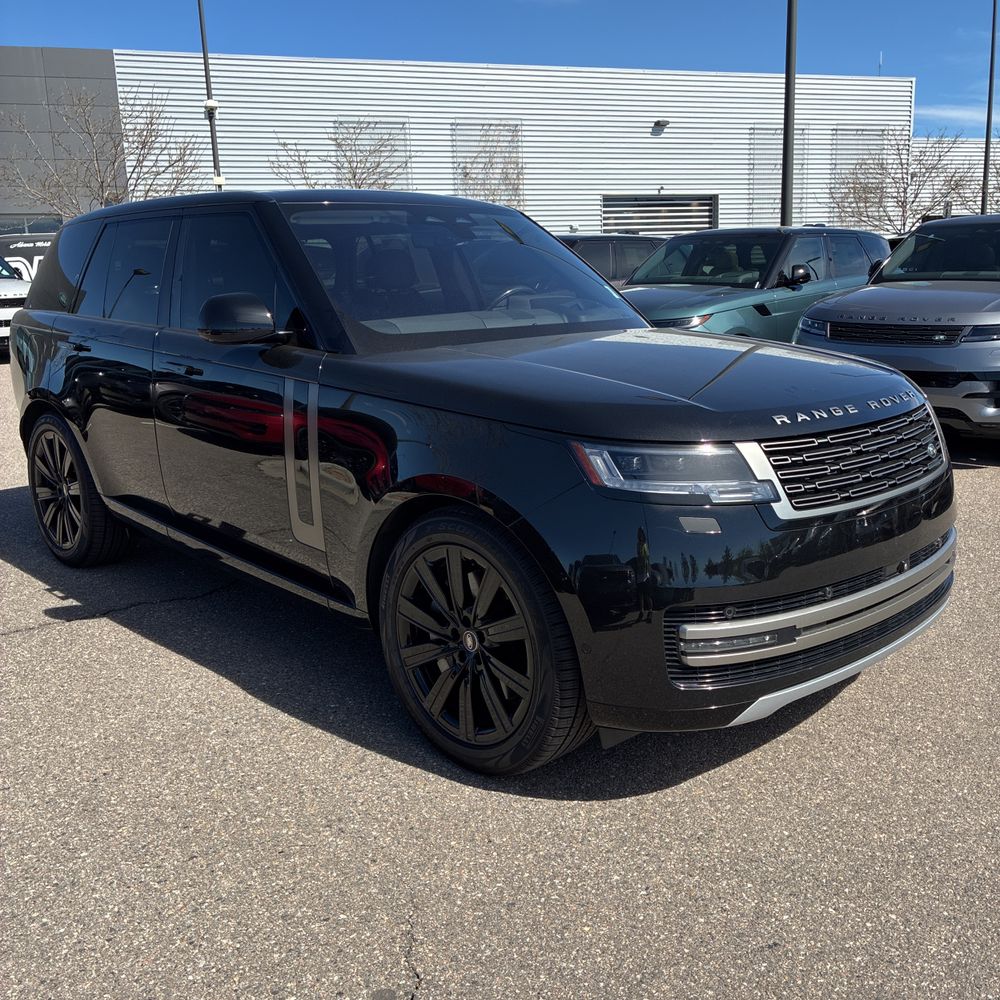 2023 Land Rover Range Rover P530 SE