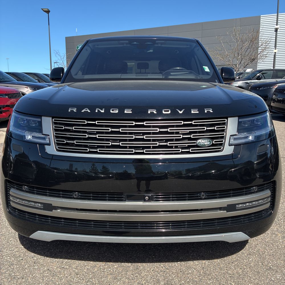 2023 Land Rover Range Rover P530 SE