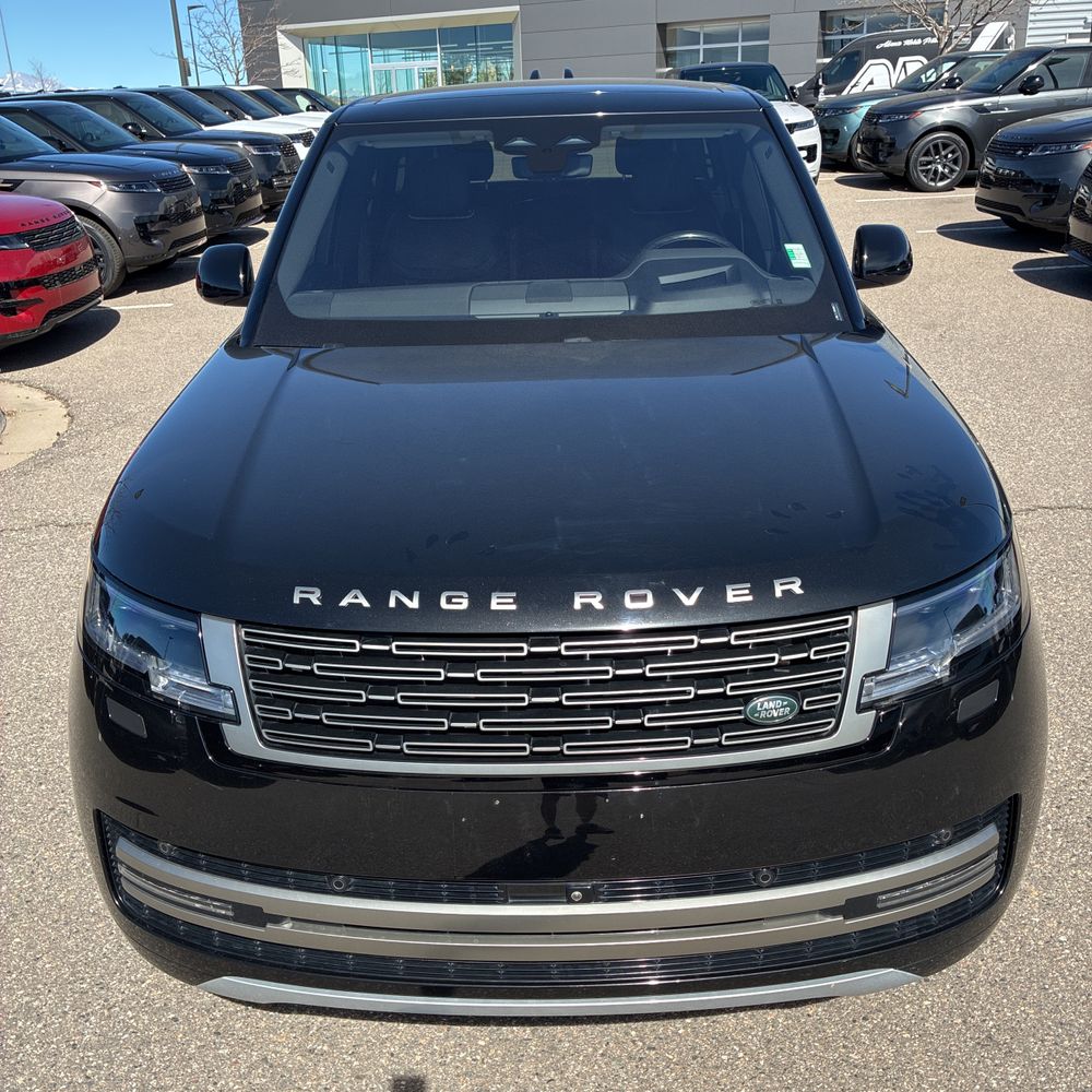 2023 Land Rover Range Rover P530 SE