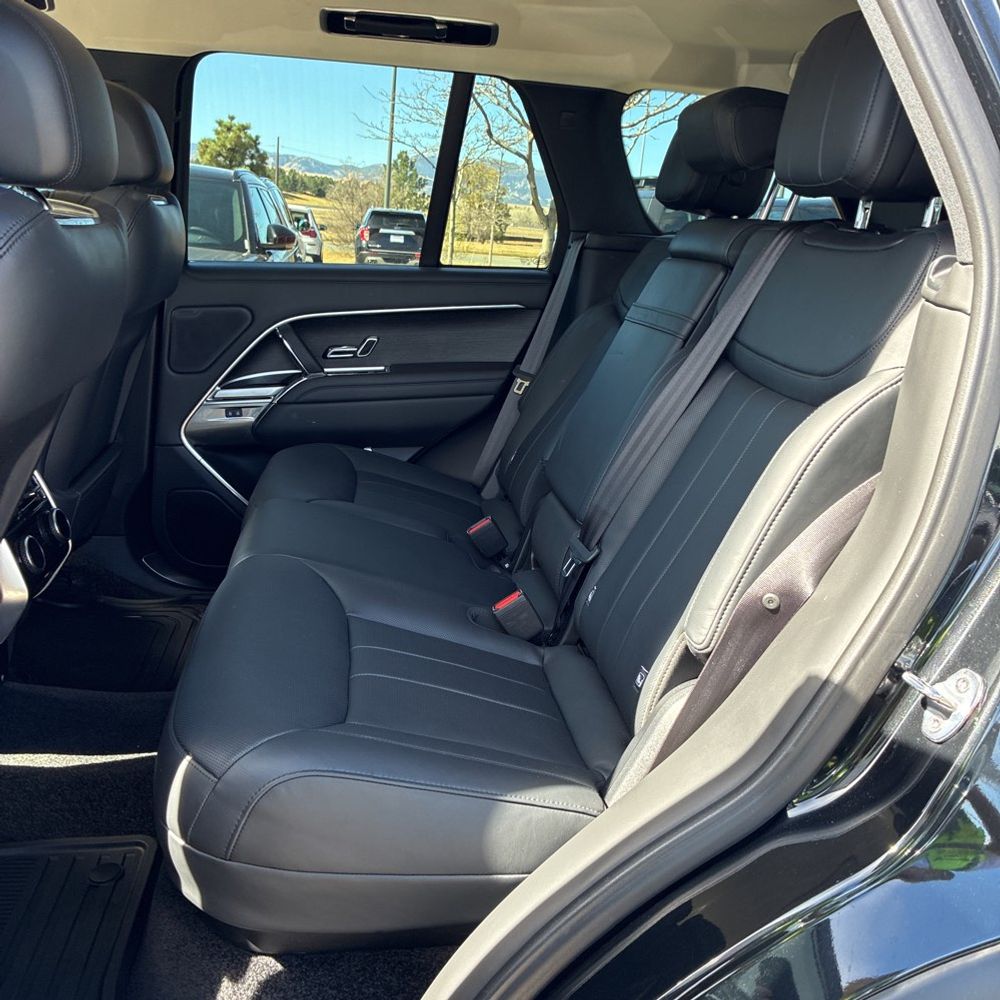 2023 Land Rover Range Rover P530 SE
