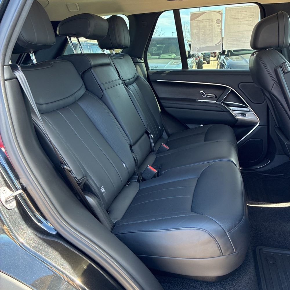 2023 Land Rover Range Rover P530 SE