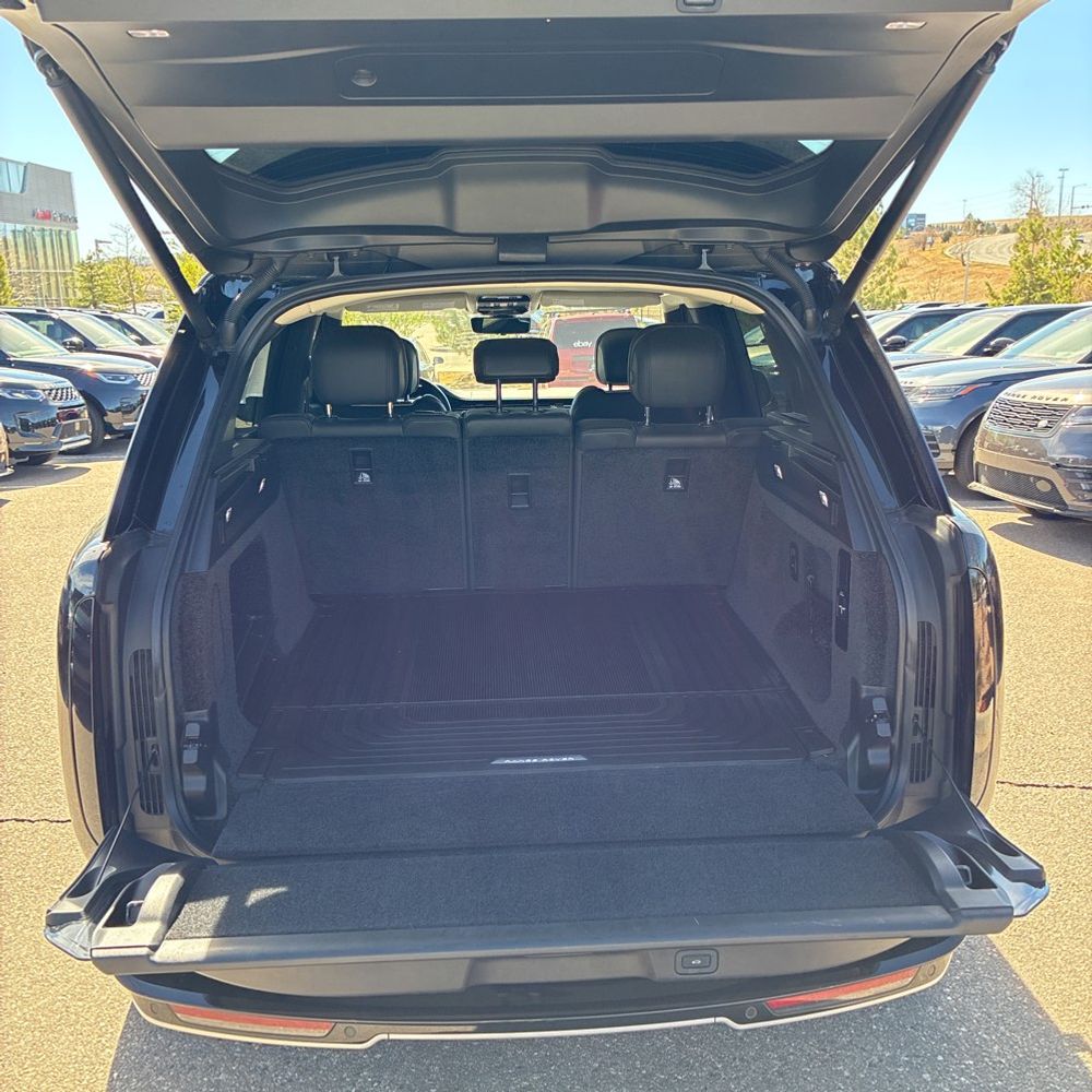 2023 Land Rover Range Rover P530 SE