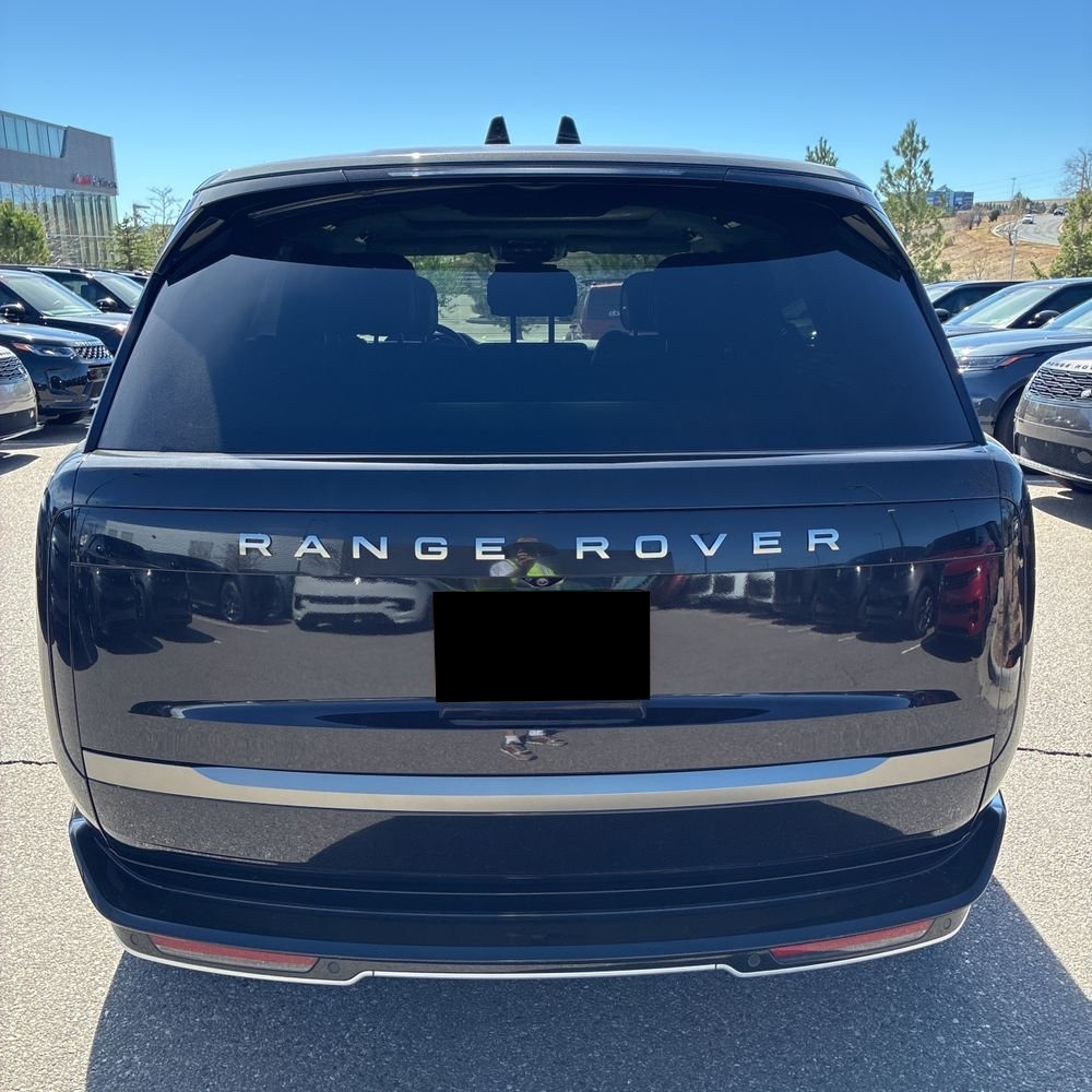 2023 Land Rover Range Rover P530 SE