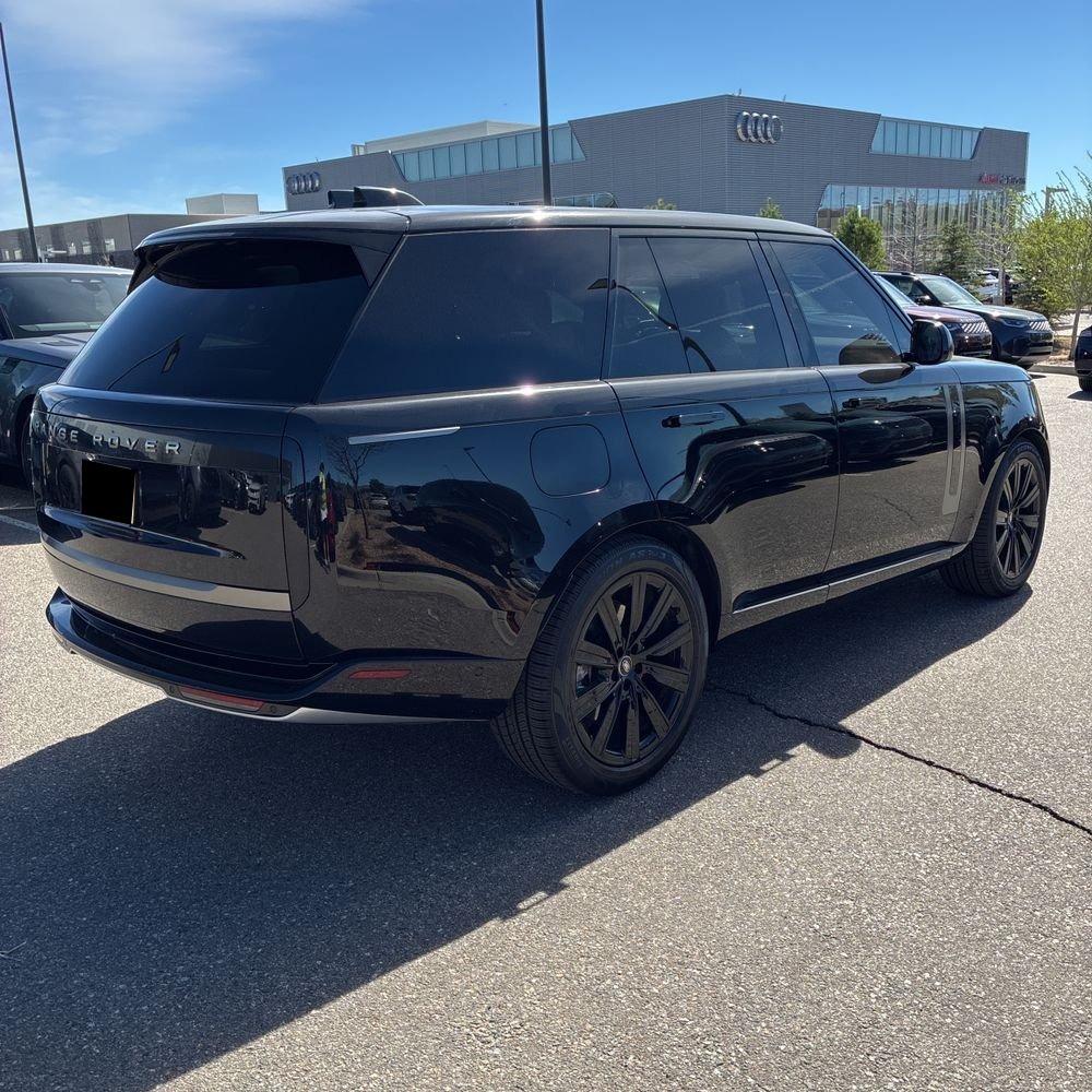2023 Land Rover Range Rover P530 SE