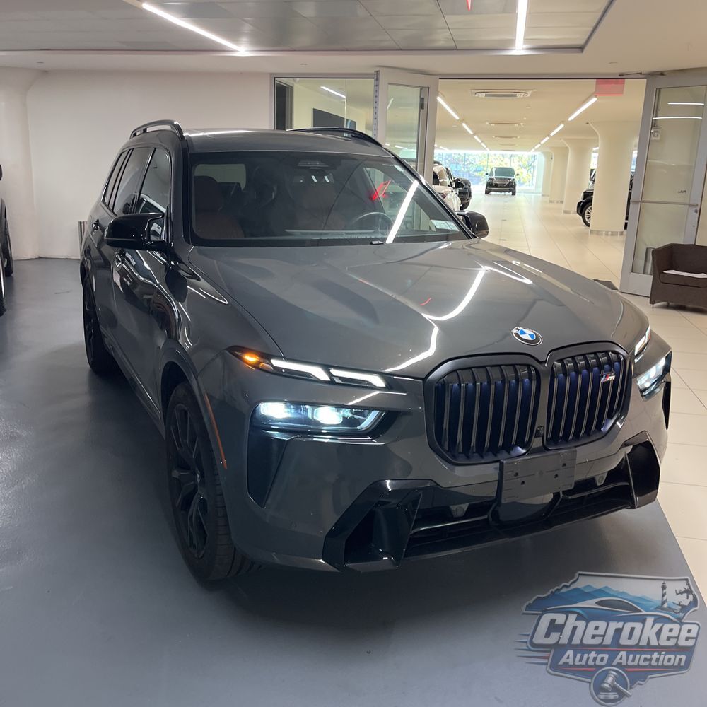 2025 BMW X7 M60i