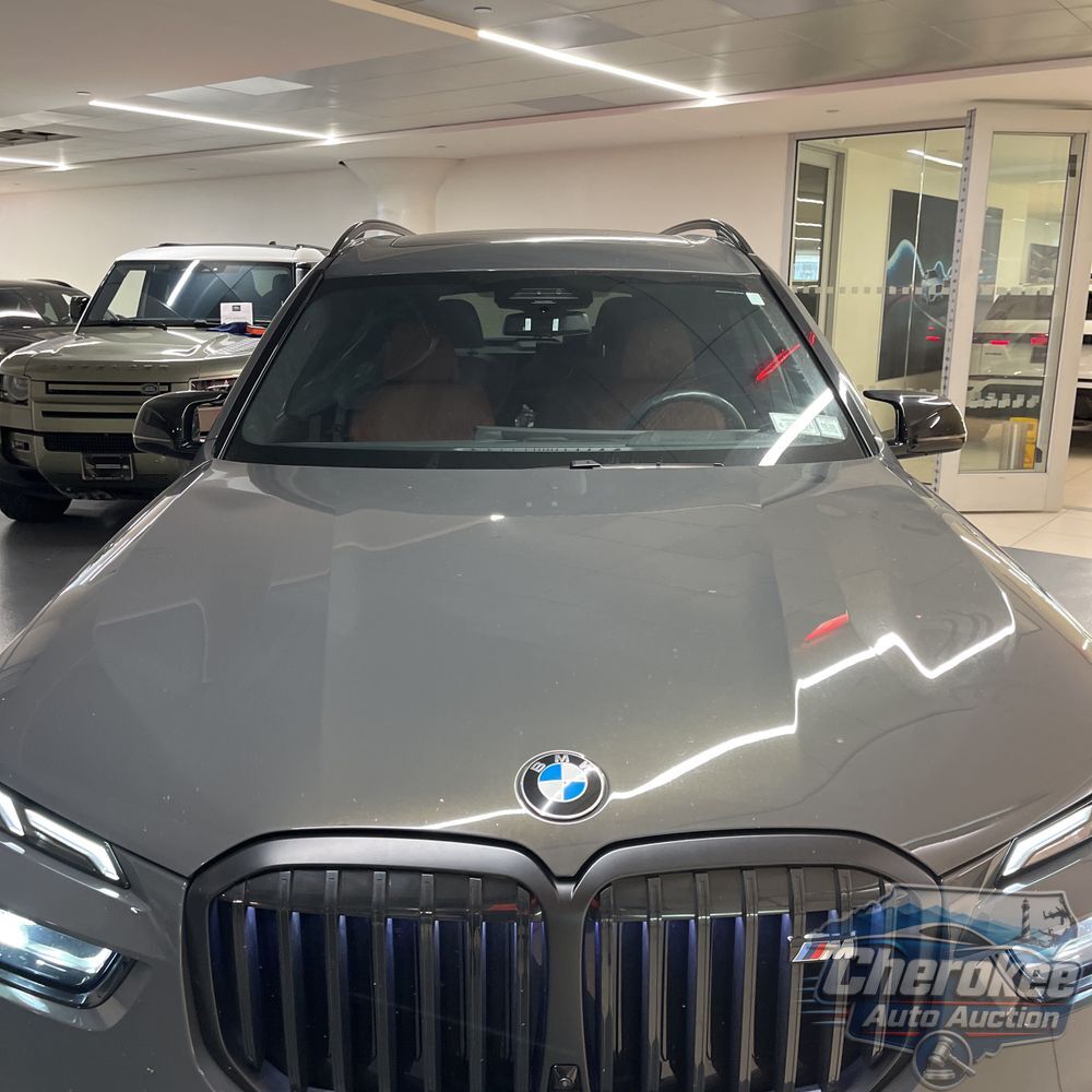 2025 BMW X7 M60i