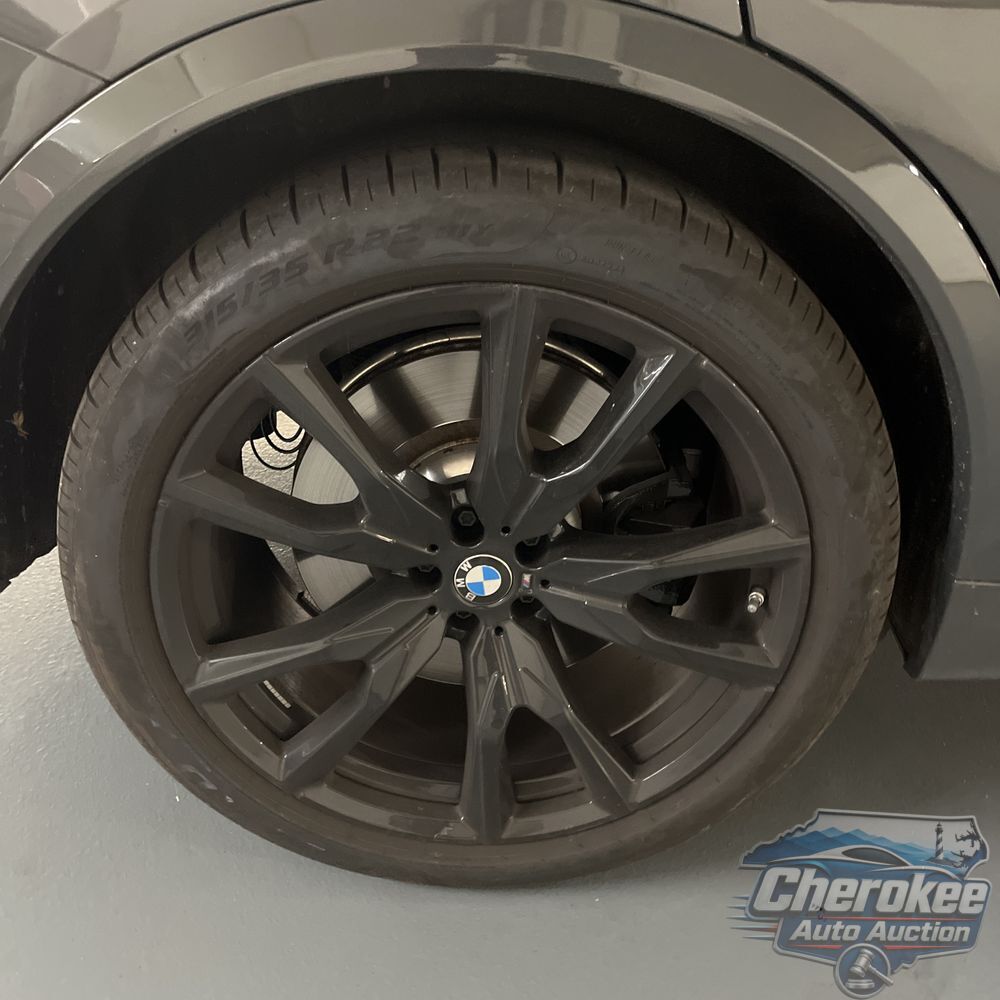 2025 BMW X7 M60i