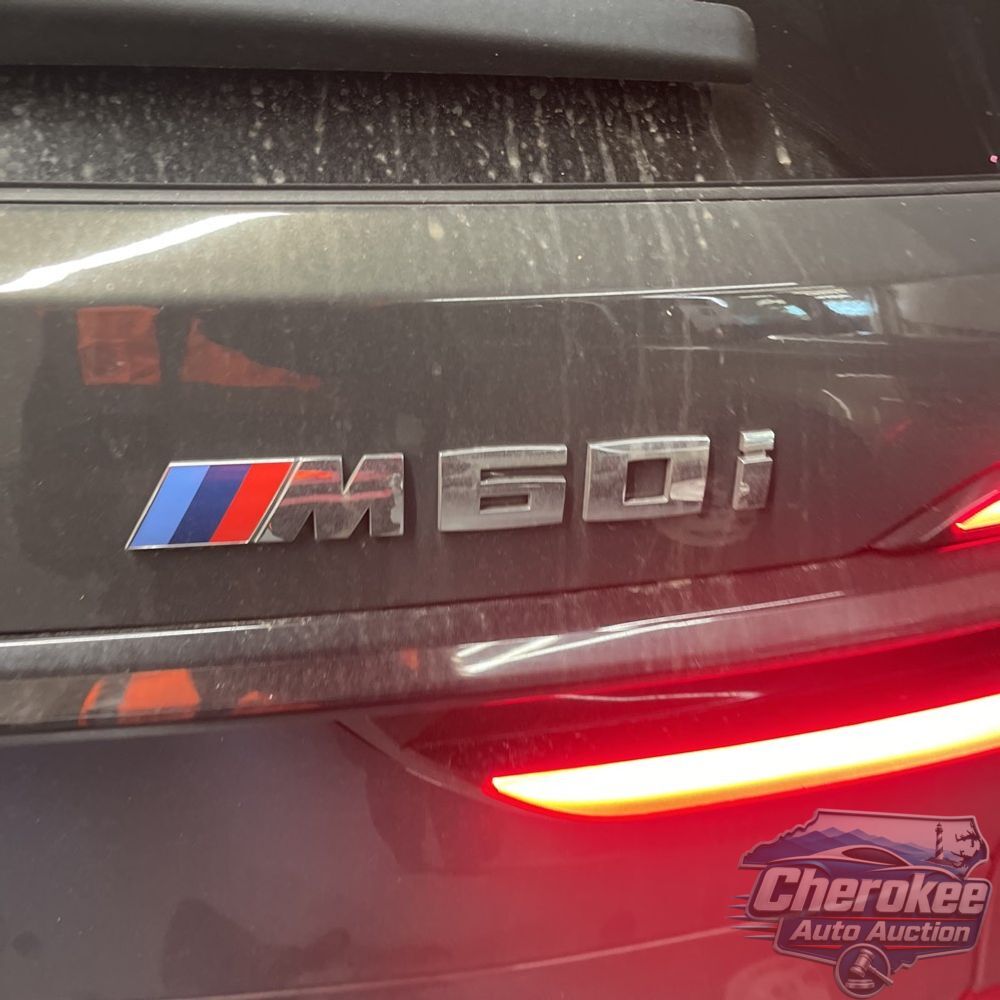 2025 BMW X7 M60i