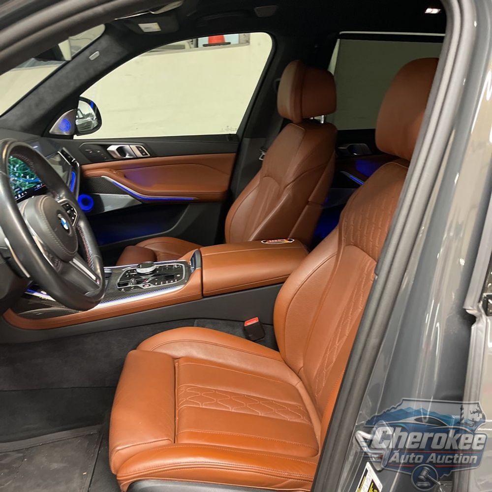 2025 BMW X7 M60i