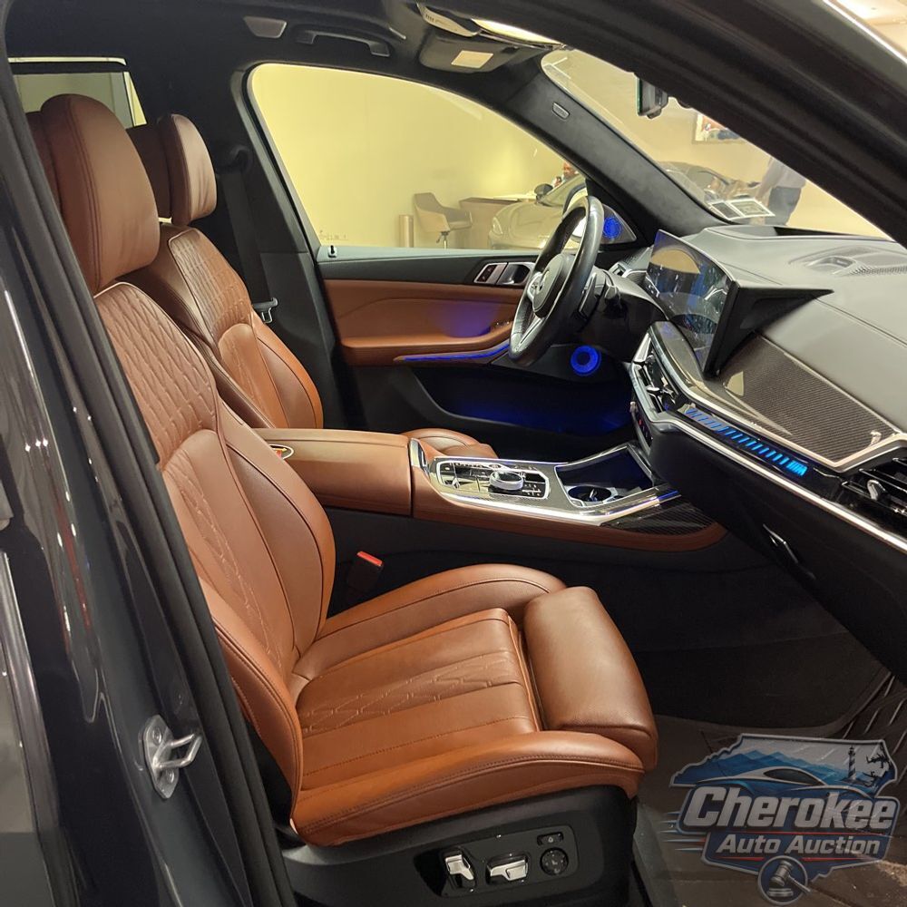 2025 BMW X7 M60i