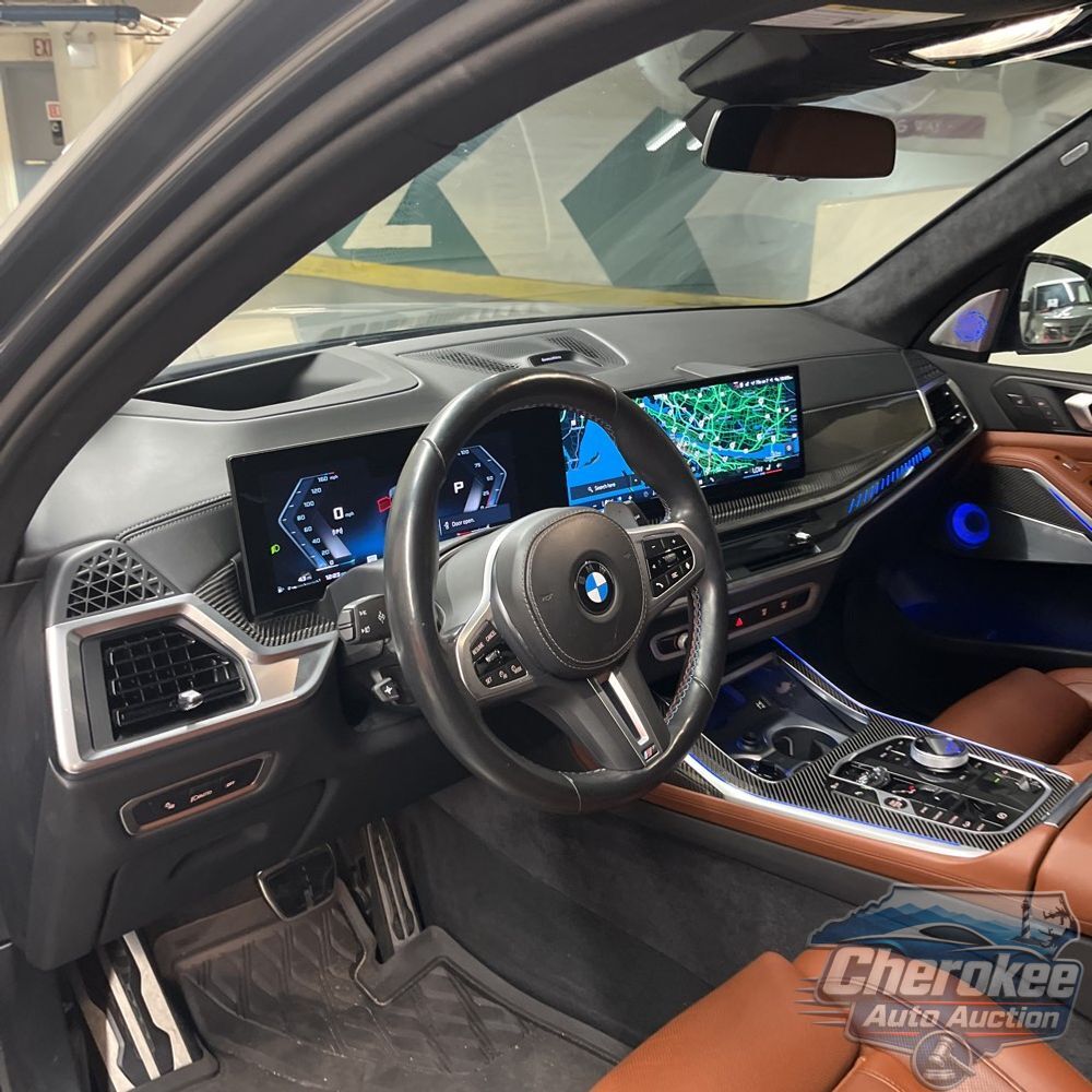 2025 BMW X7 M60i