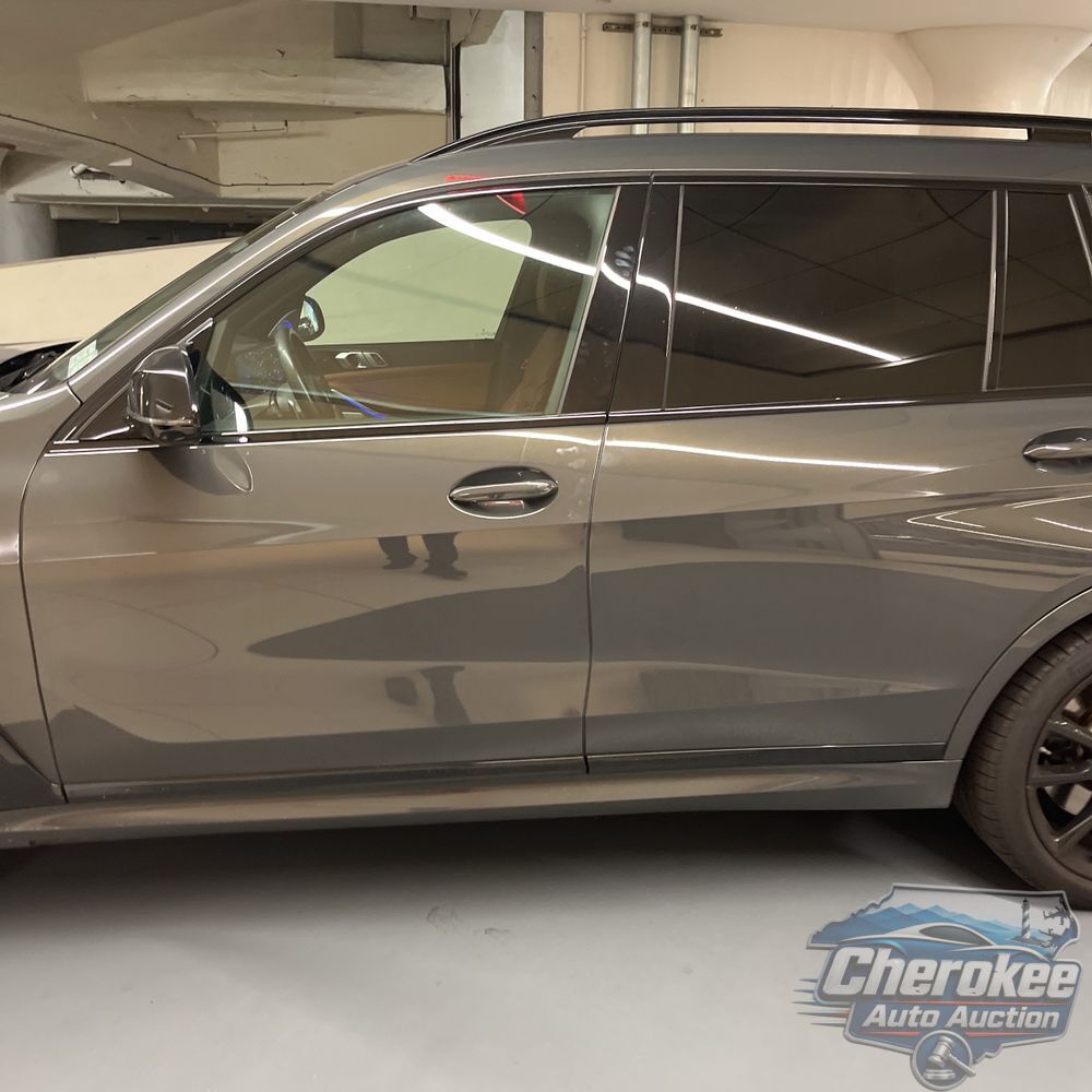 2025 BMW X7 M60i