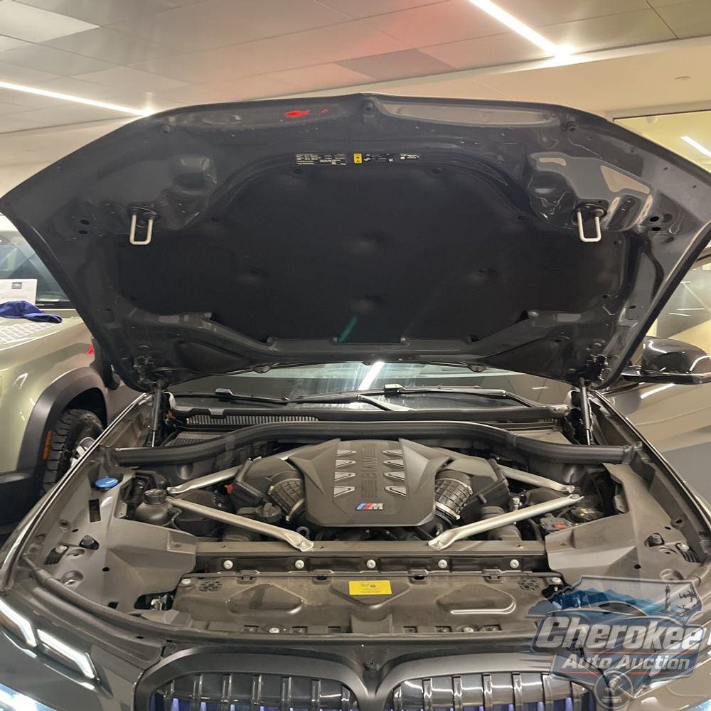 2025 BMW X7 M60i